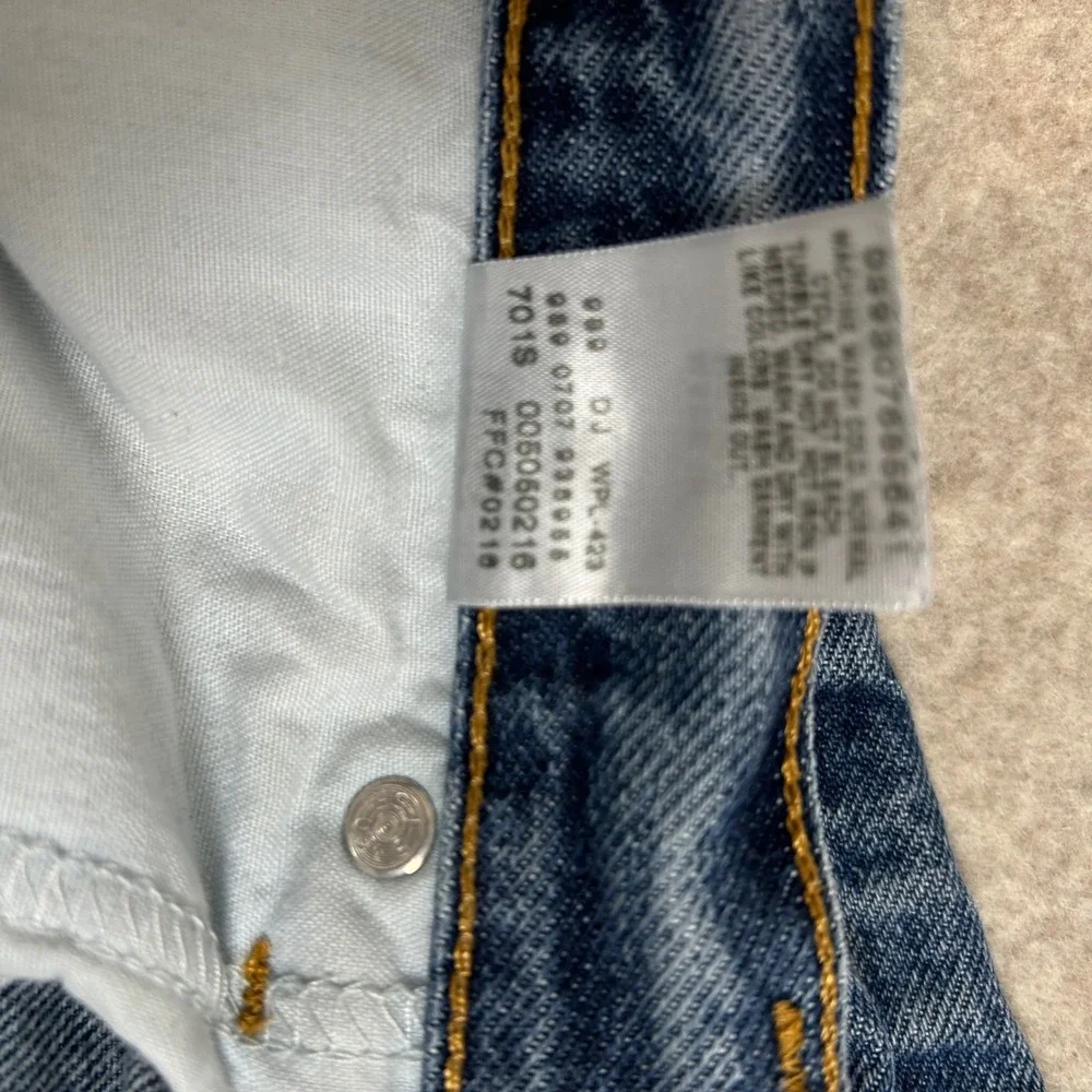 Levi's 505 Jeans Mens 36x32 Blue‎ Distressed Regular Fit Straight Leg Denim